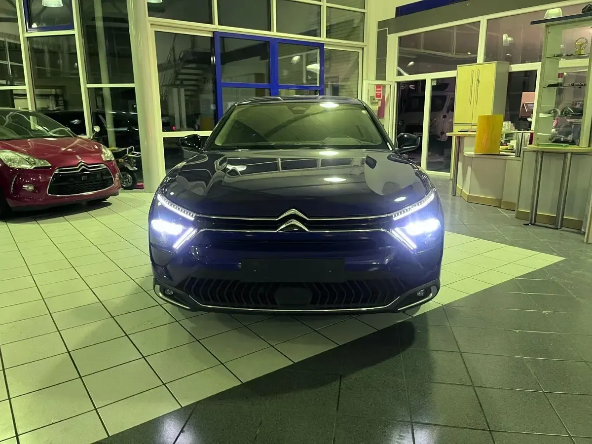 Usata Citroën C5 X 131 CV (96 kW) 2023 Blu Station wagon