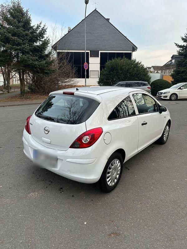 Gebraucht Opel Corsa Selection 69 PS (50 kW) 2014 Weiß Kleinwagen