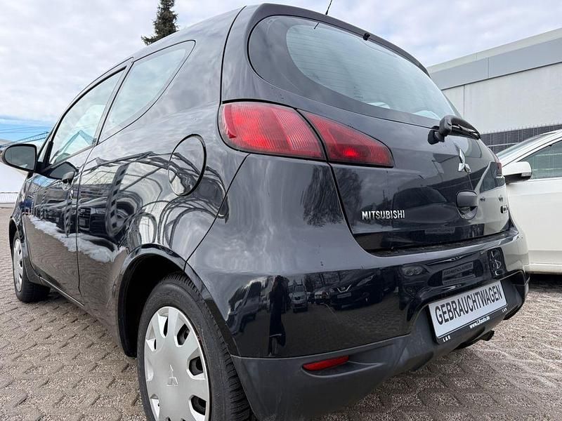 Gebraucht Mitsubishi Colt Inform 75 PS (55 kW) 2010 Schwarz Kleinwagen