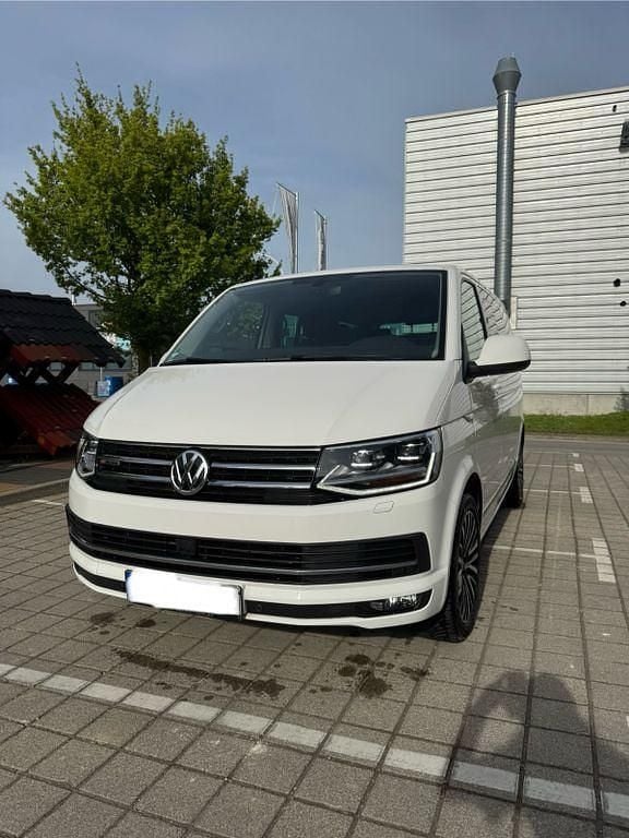 Second-hand VW Multivan Generation Six 204 CP (150 kW) 2016 Alb Monovolum