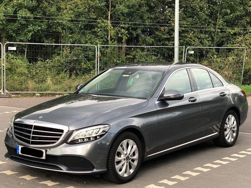 Gebraucht Mercedes C200 184 PS (135 kW) 2018 Silber Limousine