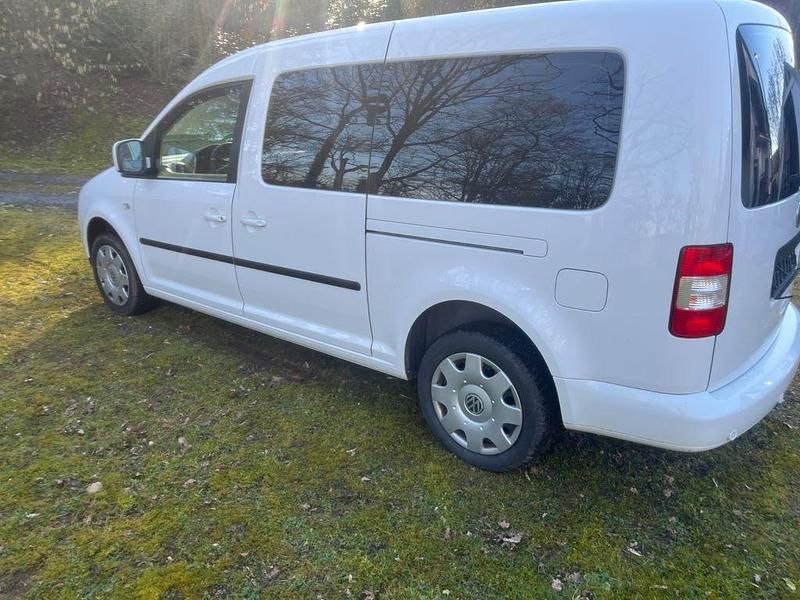 Gebraucht VW Caddy Maxi 109 PS (80 kW) 2010 Weiß Van / Kleinbus