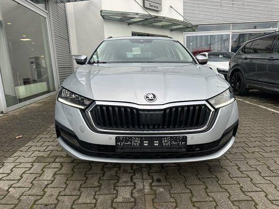 Gebraucht Skoda Octavia Clever 116 PS (85 kW) 2022 Silber Kombi
