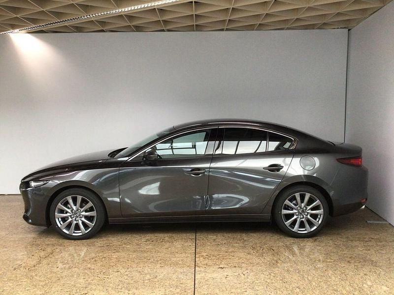 Neu Mazda 3 Exclusive-Line 140 PS (102 kW) 2025 Machine gray Limousine