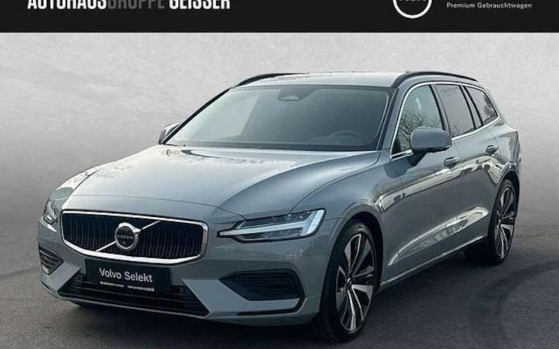 Gebraucht Volvo V60 Core 197 PS (144 kW) 2025 Grau Kombi