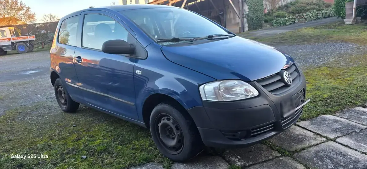 Second-hand VW Fox 58 CP (42 kW) 2006 Albastru Hatchback