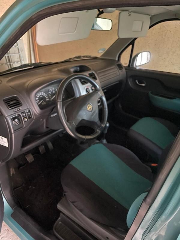 Gebraucht Opel Agila 60 PS (44 kW) 2004 Blau Van / Kleinbus