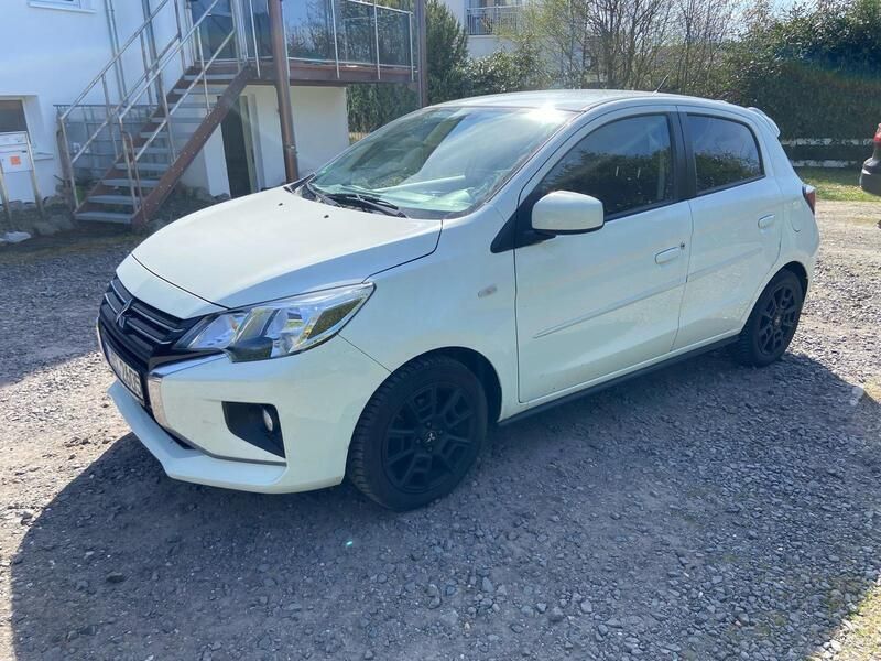 Weiß Gebraucht 2020 Mitsubishi Space Star Spirit+ Kleinwagen | 9.100 € (Guter Preis) - Bild 1/4