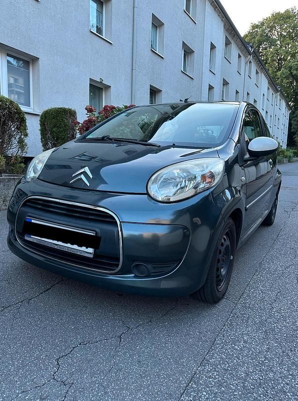Grau Gebraucht 2010 Citroën C1 Kleinwagen | 1.800 € (Fairer Preis) - Bild 1/4