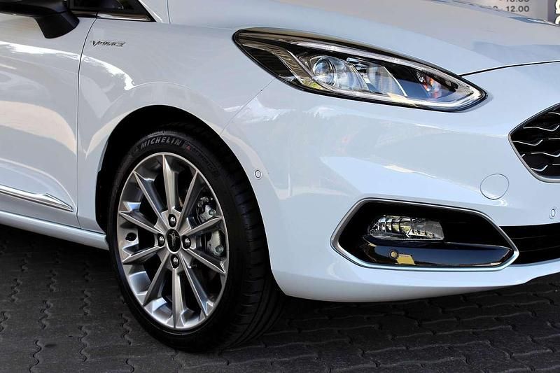 Gebraucht Ford Fiesta Vignale 101 PS (74 kW) 2018 Frost weiß Kleinwagen