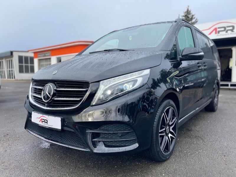 Schwarz Gebraucht 2018 Mercedes V250 Exclusive Van / Kleinbus | 51.400 € (Etwas zu teuer) - Bild 1/4