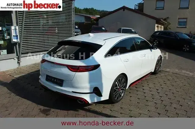 Gebraucht Kia ProCeed GT GT 204 PS (150 kW) 2022 Weiß Kleinwagen