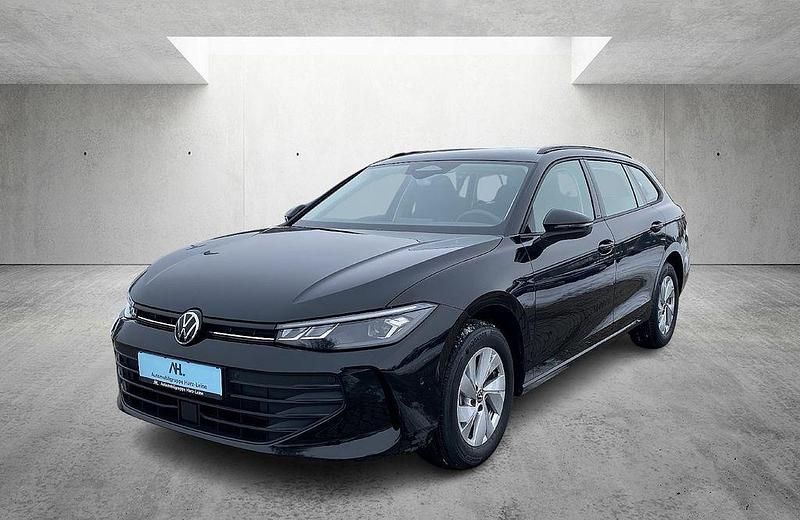 Neu VW Passat Basis 150 PS (110 kW) 2025 Schwarz Kombi