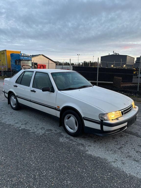Weiß Gebraucht 1996 Saab 9000 Limousine | 5.500 € - Bild 1/4