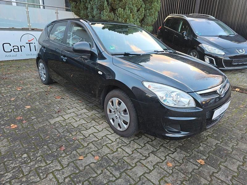 Schwarz Gebraucht 2008 Hyundai i30 Limousine | 2.990 € (Fairer Preis) - Bild 1/4