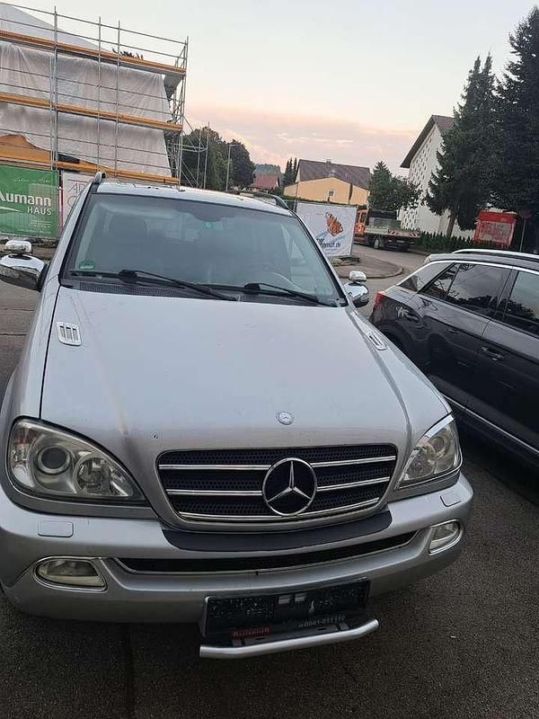 Gebraucht 2003 Mercedes ML270 SUV | 3.490 € - Bild 1/4