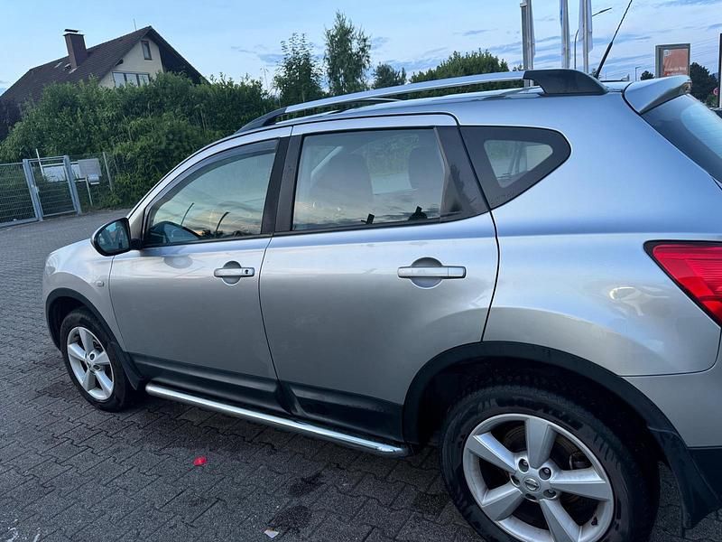 Grau Gebraucht 2008 Nissan Qashqai SUV | 4.000 € (Fairer Preis) - Bild 1/4