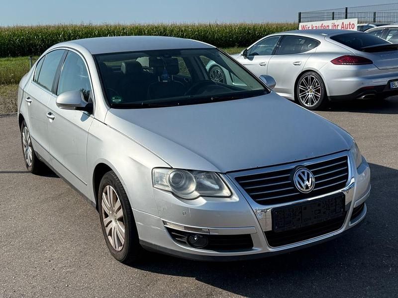 Silber Gebraucht 2005 VW Passat Highline Limousine | 1.450 € (Superpreis) - Bild 1/4