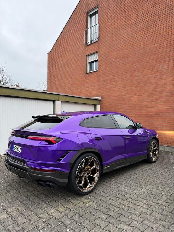 Gebraucht Lamborghini Urus 666 PS (489 kW) 2024 Violet SUV