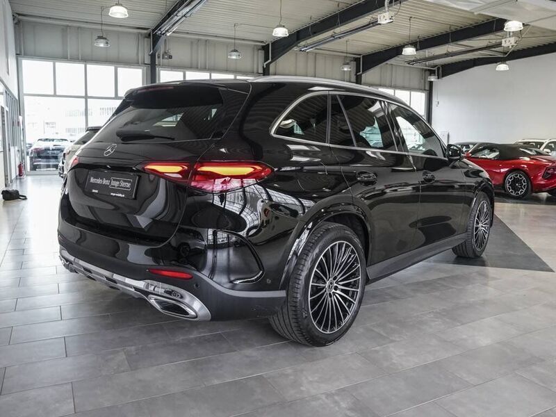 Gebraucht Mercedes GLC300 AMG line 269 PS (197 kW) 2024 Schwarz SUV