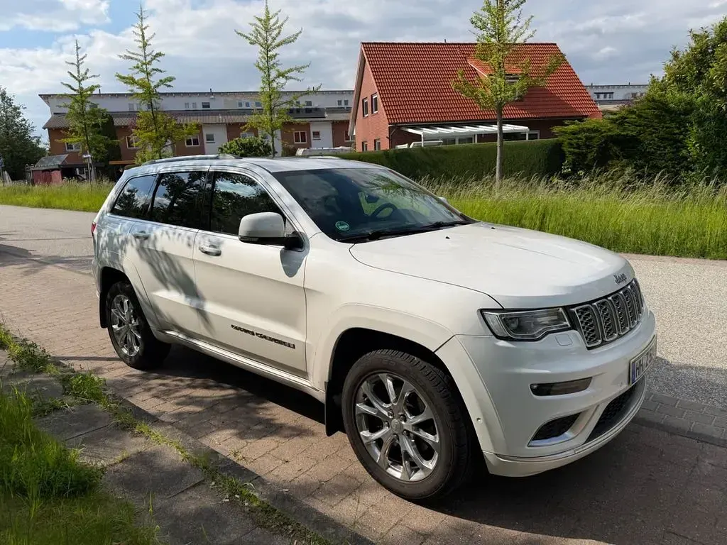 Gebraucht Jeep Grand Cherokee Summit 290 PS (213 kW) 2018 Weiß SUV