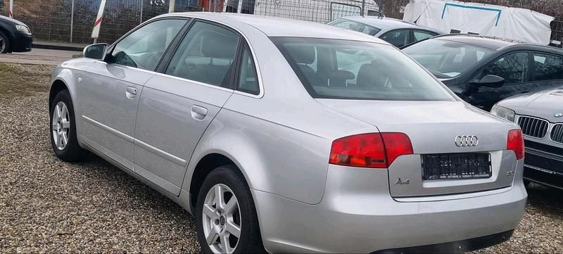 Second-hand Audi A4 131 CP (96 kW) 2005 Argintiu Berlinǎ