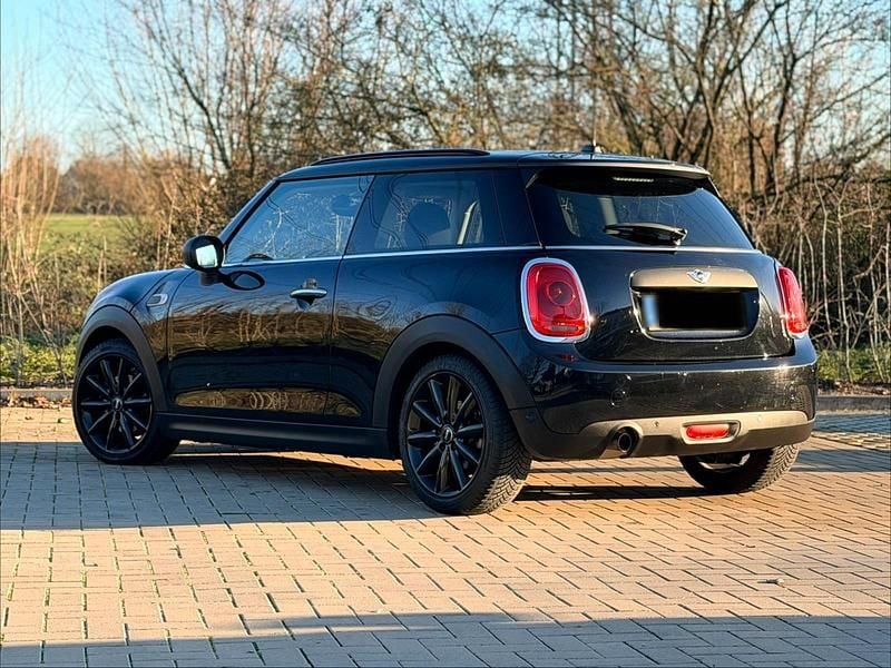 Usado Mini Cooper Coupé 102 HP (75 kW) 2017 Preto Coupé