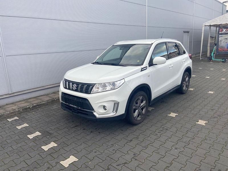 Gebraucht Suzuki Vitara Comfort 111 PS (81 kW) 2019 Weiß SUV