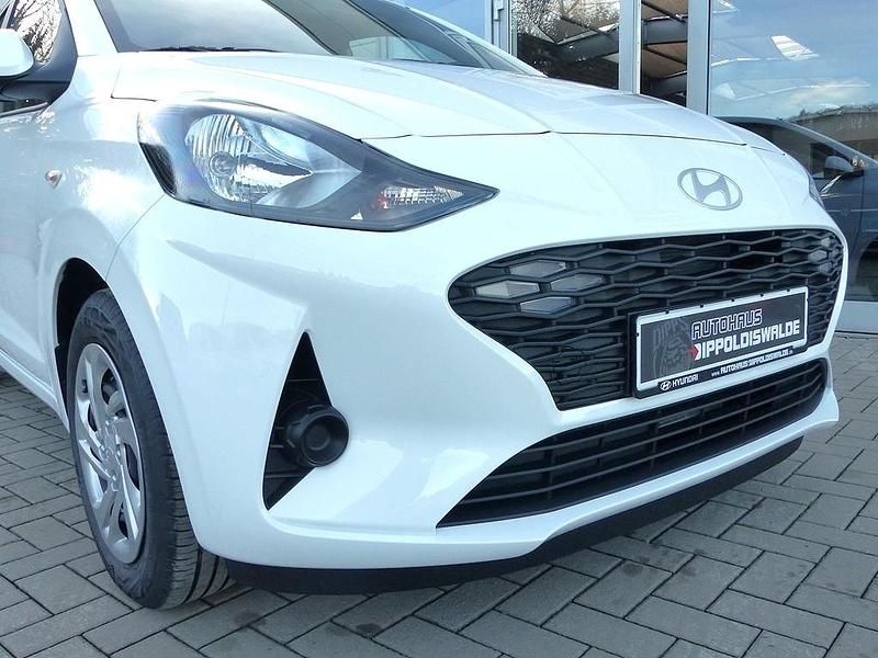 Neu Hyundai i10 Select 63 PS (46 kW) 2025 Atlas white / sol Kleinwagen