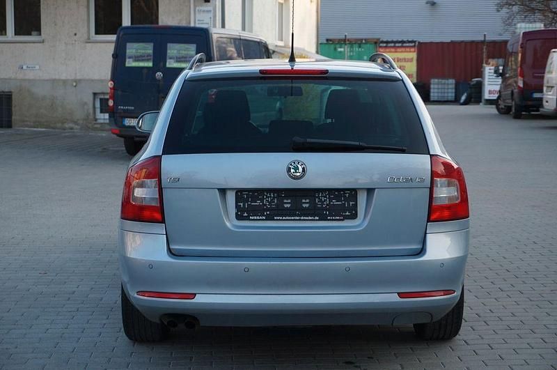 Gebraucht Skoda Octavia Impuls Edition 122 PS (89 kW) 2010 Blau Kombi