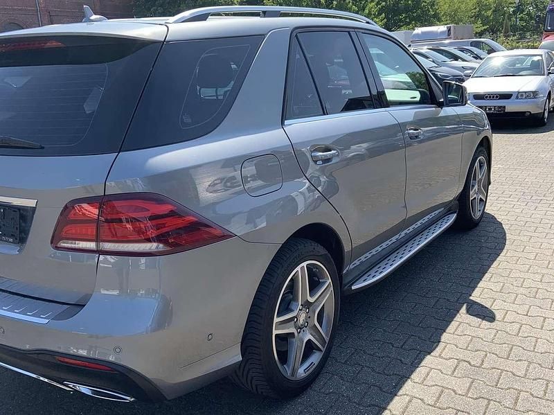 Gebraucht Mercedes GLE350 AMG line 258 PS (189 kW) 2015 SUV