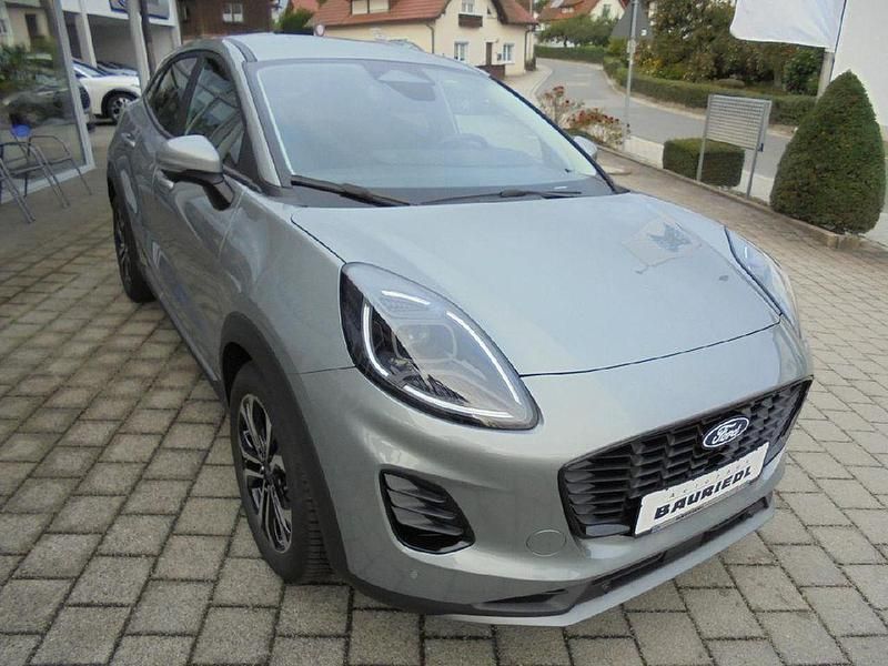 Neu Ford Puma Titanium 155 PS (114 kW) 2025 Silber SUV