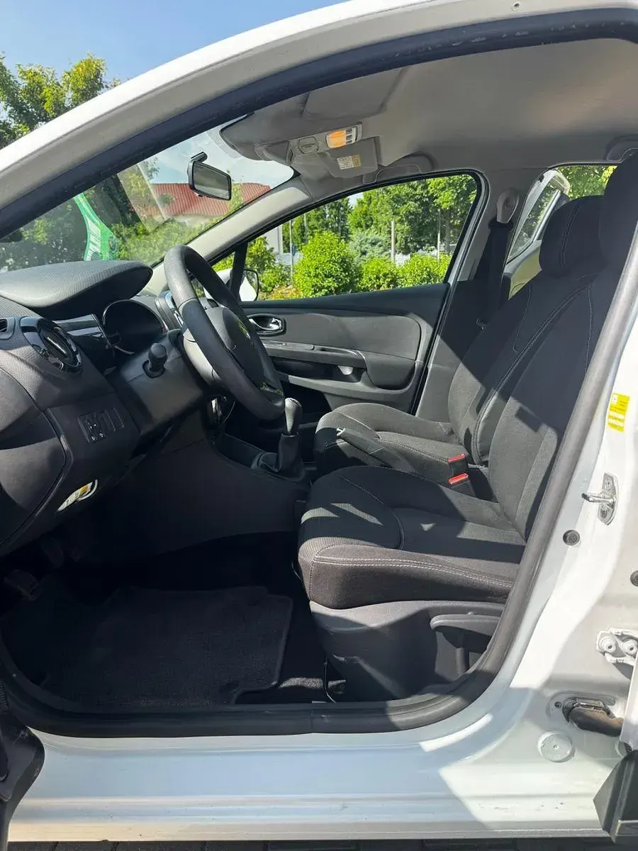 Gebraucht Renault Clio IV 73 PS (53 kW) 2015 Weiß Limousine