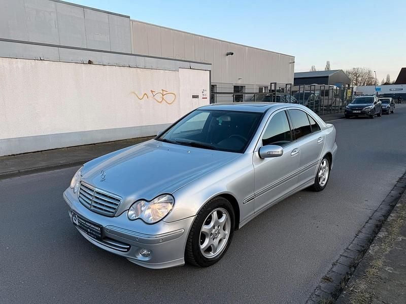 Gebraucht Mercedes C230 Sport Edition 204 PS (150 kW) 2006 Silber Limousine