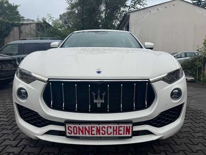 Gebraucht Maserati Levante 275 PS (202 kW) 2018 Weiß SUV