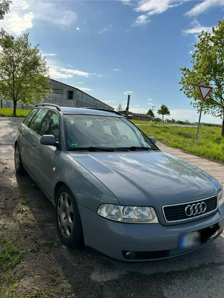 Gebraucht Audi A4 150 PS (110 kW) 2001 Grau Kombi