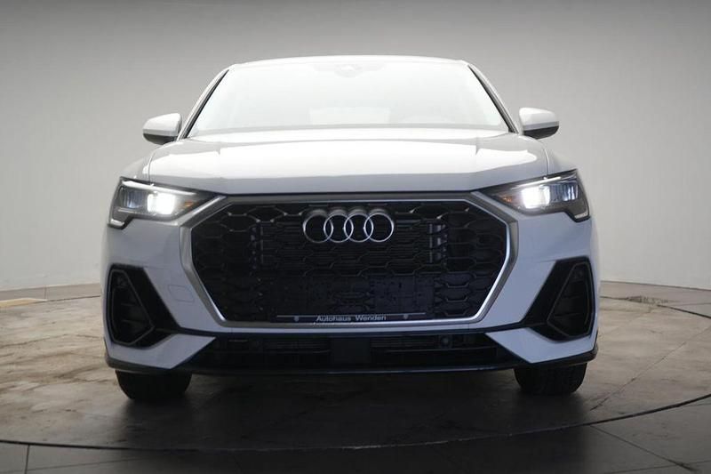 Gebraucht Audi Q3 Sportback Performance 150 PS (110 kW) 2024 Arkona white SUV