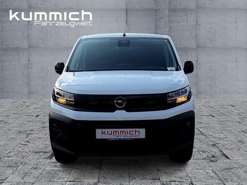 Neu Opel Combo 102 PS (75 kW) 2026 Weiß Limousine