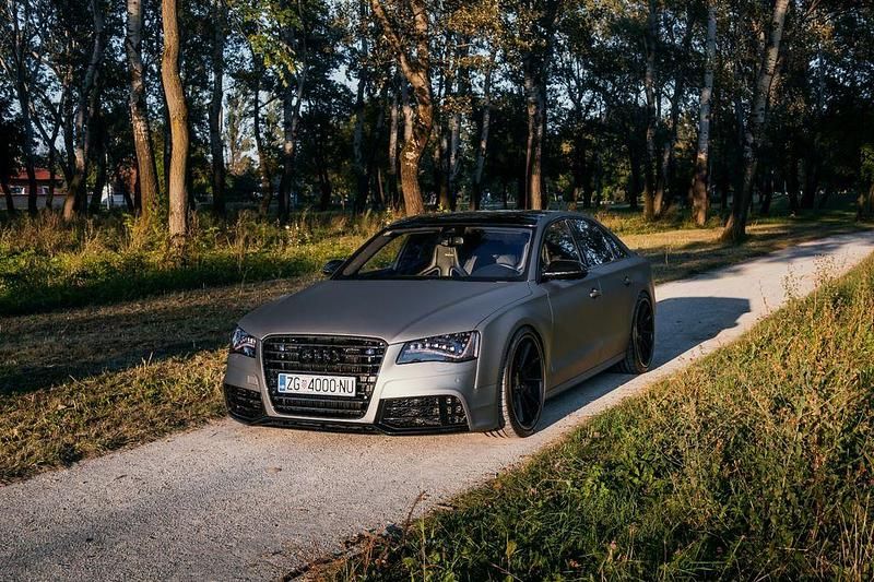 Gebraucht Audi S8 Sport 519 PS (381 kW) 2013 Grau Limousine