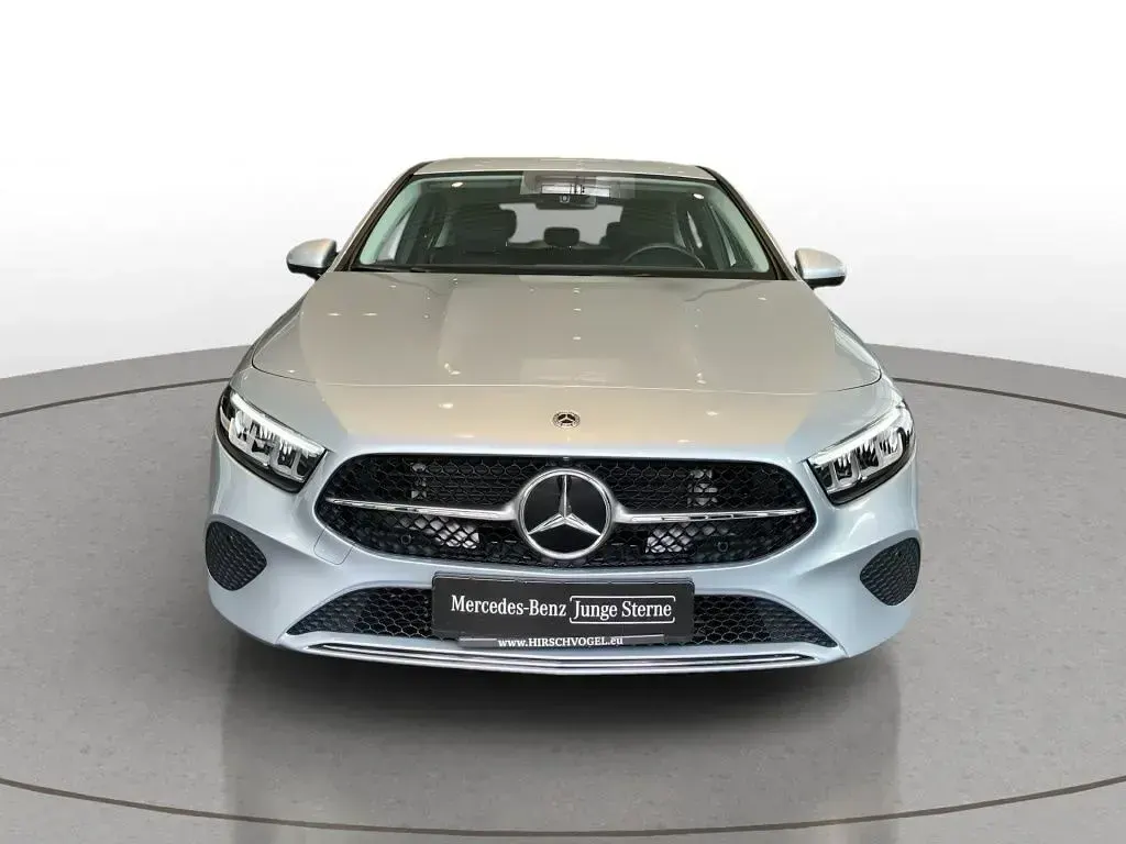 Gebraucht Mercedes A180 Progressive 136 PS (100 kW) 2024 Silber Limousine
