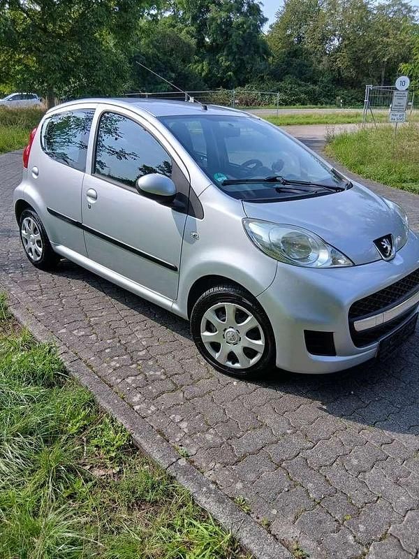 Gebraucht Peugeot 107 Filou 68 PS (50 kW) 2009 Kleinwagen