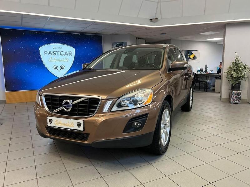 Braun Gebraucht 2010 Volvo XC60 Summum SUV | 7.300 € (Fairer Preis) - Bild 1/4