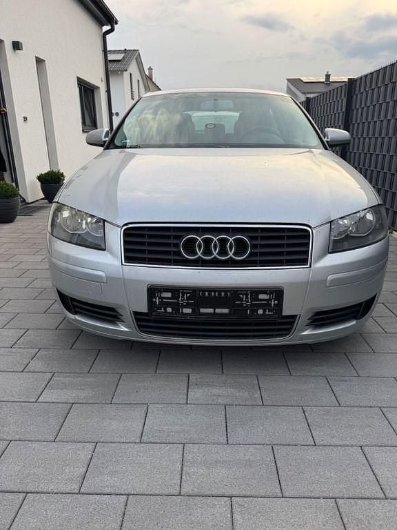 Silber Gebraucht 2003 Audi A3 Kleinwagen | 3.900 € (Etwas zu teuer) - Bild 1/4