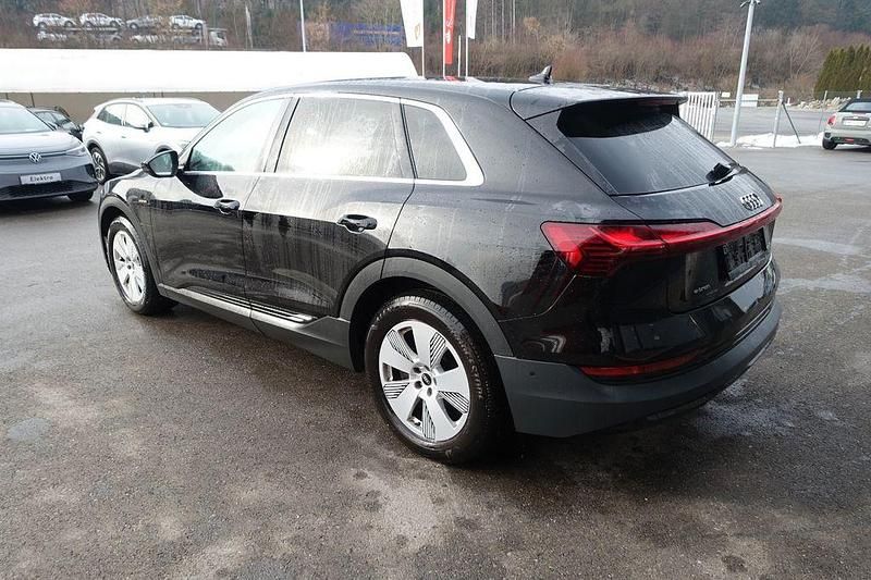 Gebraucht Audi e-tron Sport 230 kW (313 PS) 2021 Schwarz SUV