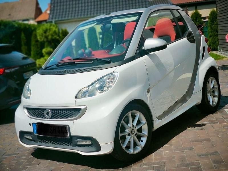 Gebraucht Smart ForTwo Cabrio Passion 71 PS (52 kW) 2012 Weiß Cabrio