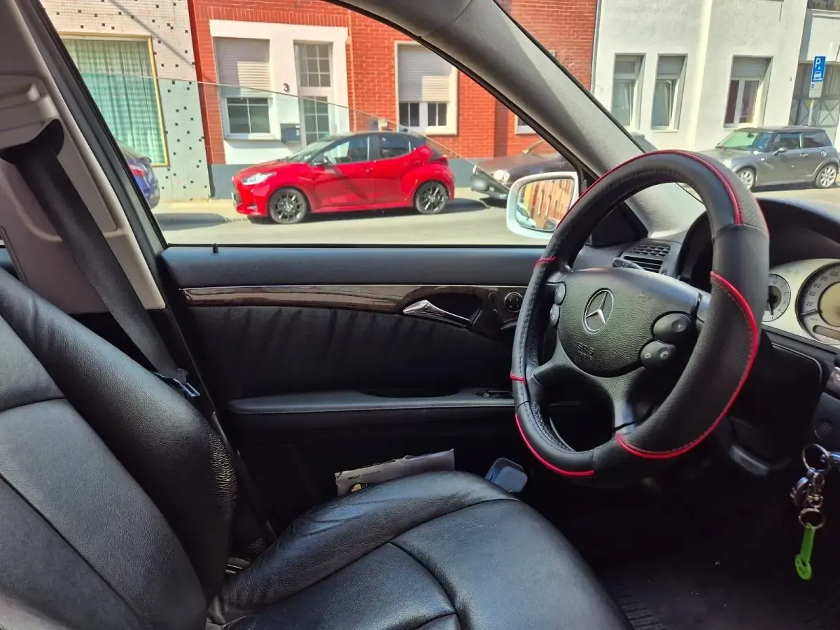 Gebraucht Mercedes E280 231 PS (169 kW) 2007 Grau Kombi