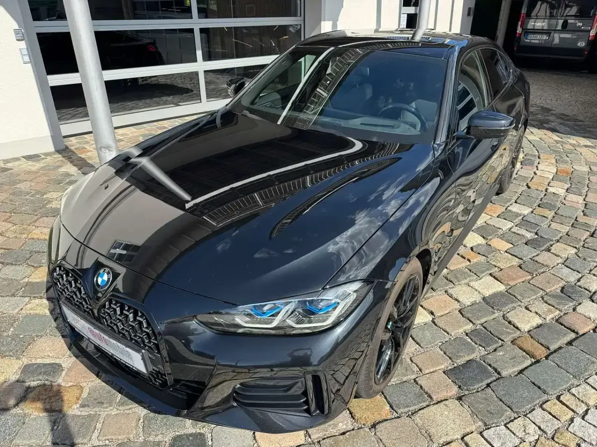 Gebraucht BMW 430 M Sport 286 PS (210 kW) 2023 475 blacksapphire metallic Coupé