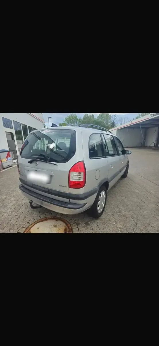 Gebraucht Opel Zafira 101 PS (74 kW) 2004 Silber Van / Kleinbus
