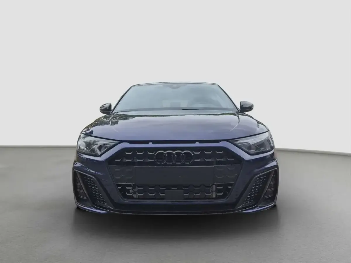 Gebraucht Audi A1 S-Line 116 PS (85 kW) 2025 Navarrablau metallic SUV