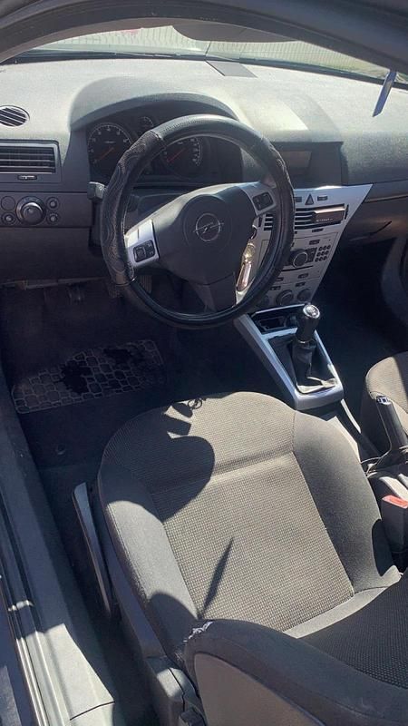 Gebraucht Opel Astra GTC 116 PS (85 kW) 2009 Schwarz Coupé